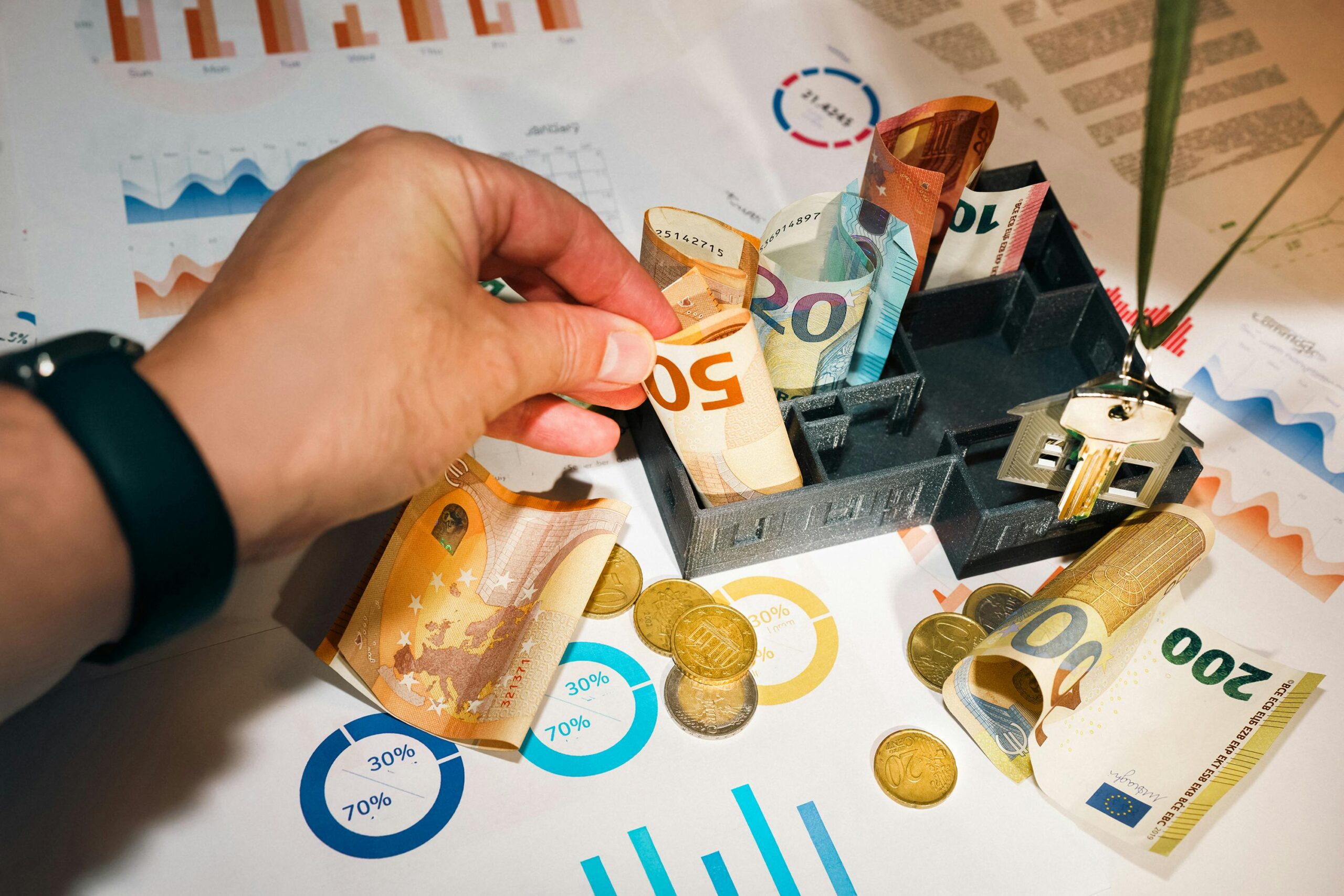 Write a 1200–1500 word, SEO-optimized , high quality unique content and highest ECPM blog post for the title: "[How to Choose Car Insurance That Actually Covers You]" Use the main keyword as"[How to Choose Car Insurance That Actually Covers You]" naturally throughout the content. Write the post in WordPress-ready HTML format with: Proper headings (, ) Paragraphs () Bold keywords () Internal and external links () Ensure readability for green Yoast SEO score (short sentences, clear transitions). ✅ Content Requirements Best Keywords (which will suitable for this content for your remommanded external link) Best Keywords (which will suitable for this content for your remommanded external link) Best Keywords (which will suitable for this content for your remommanded external link) ("Please include internal/external links anywhere appropriate throughout the entire content. I believe grouping them in one place makes the content look unappealing.") Bold SEO keywords: Include naturally in the text, for example: affiliate vs dropshipping passive income online business affiliate marketing dropshipping business No emojis, underlines, or unnecessary symbols. After the post content, include Meta Description, SEO Keywords, and Tags separately for WordPress/Yoast fields — written outside the copy code box, not embedded in the content.